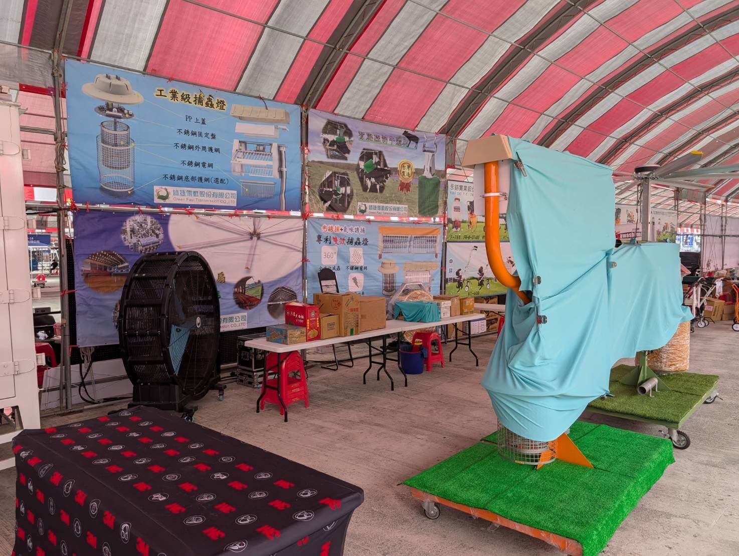 exhibition-gallery-2